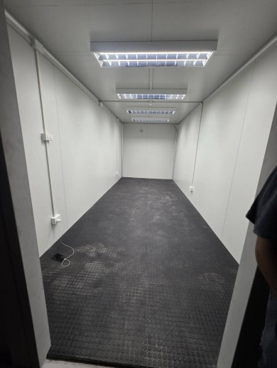 ติดตั้งแสงสว่างตู้คอนเทนเนอร์